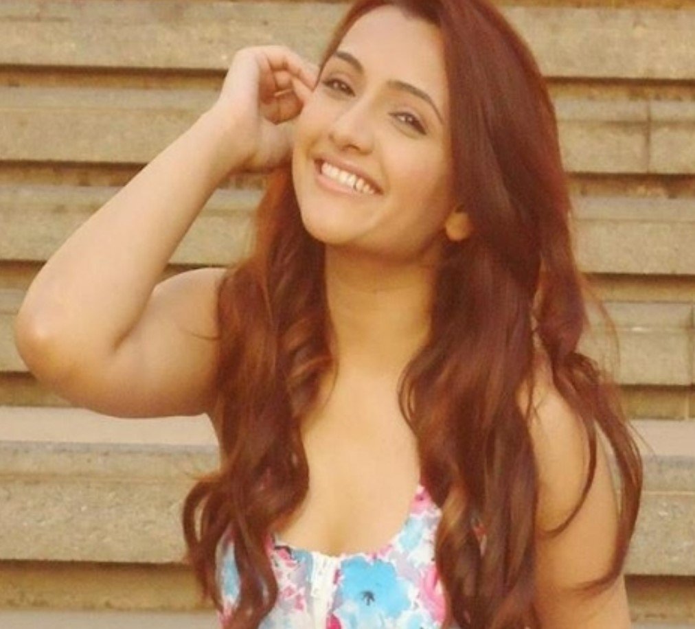 Zoya Khan - Wikiunfold.com